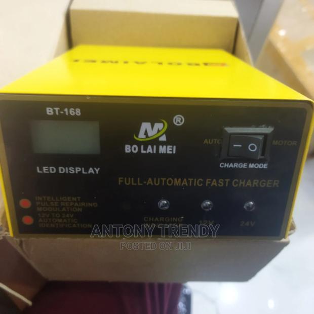 Automatic Battery Charger With Pulse Repair - main view