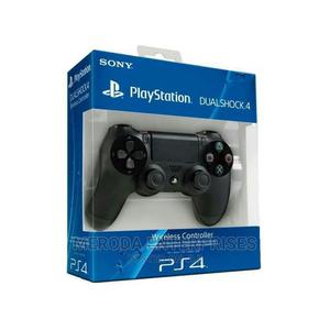 Sony PS4 Pad Dual Shock 4 - main view