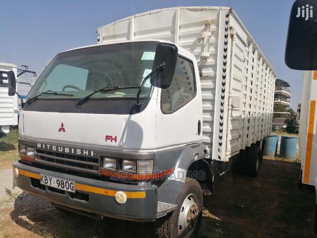 Fh Fuso Front Windscreen - main view