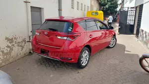 Toyota Auris 2016 Burgandy