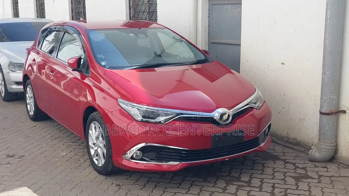 Toyota Auris 2016 Burgandy