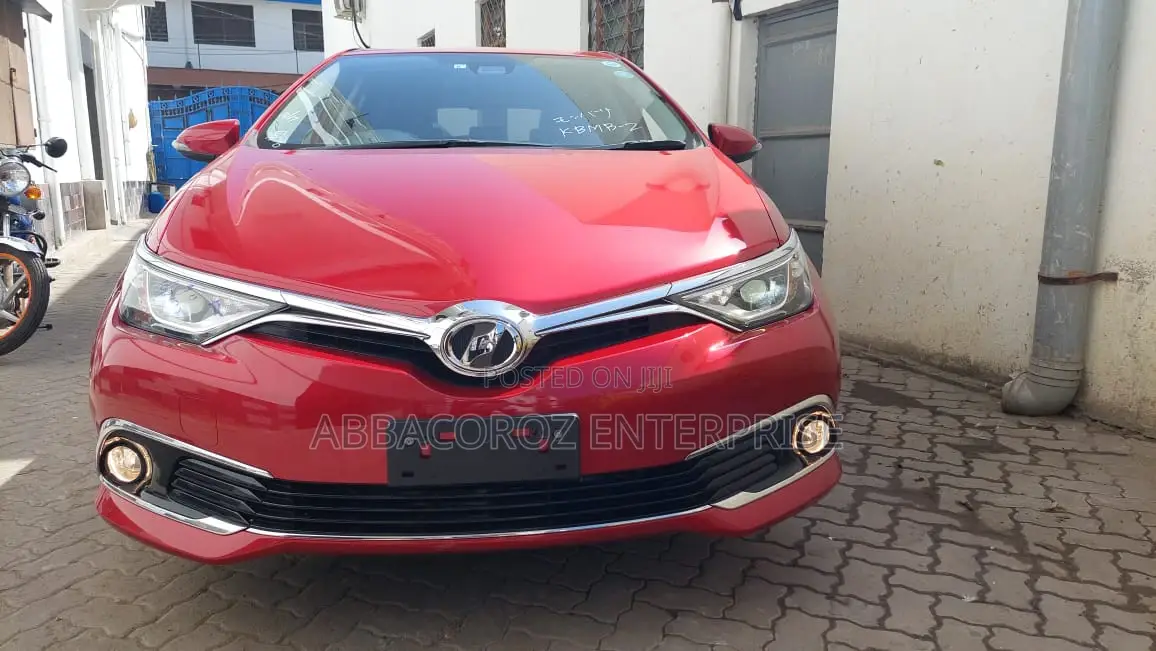 Toyota Auris 2016 Burgandy