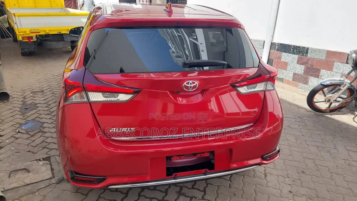 Toyota Auris 2016 Burgandy