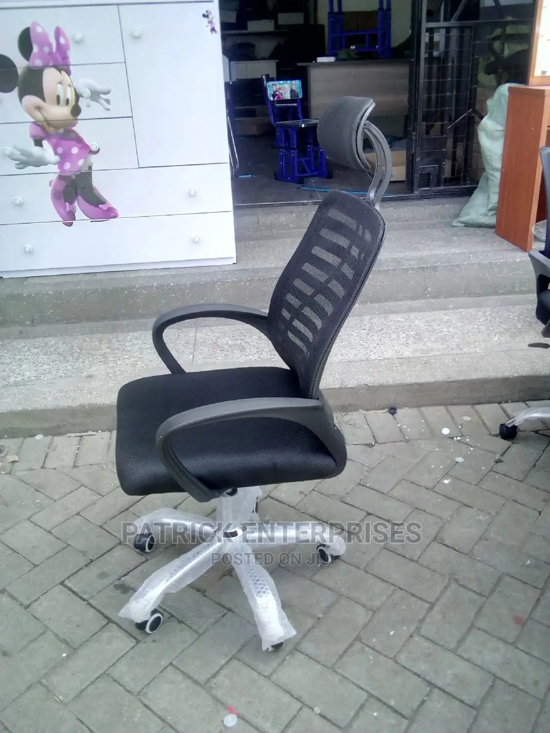 Headrest Chair