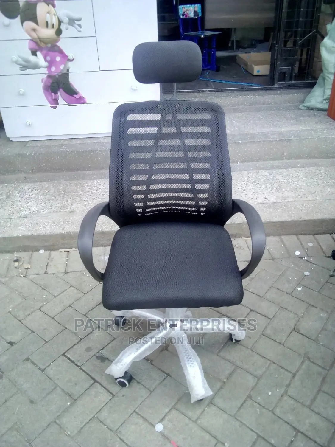 Headrest Chair