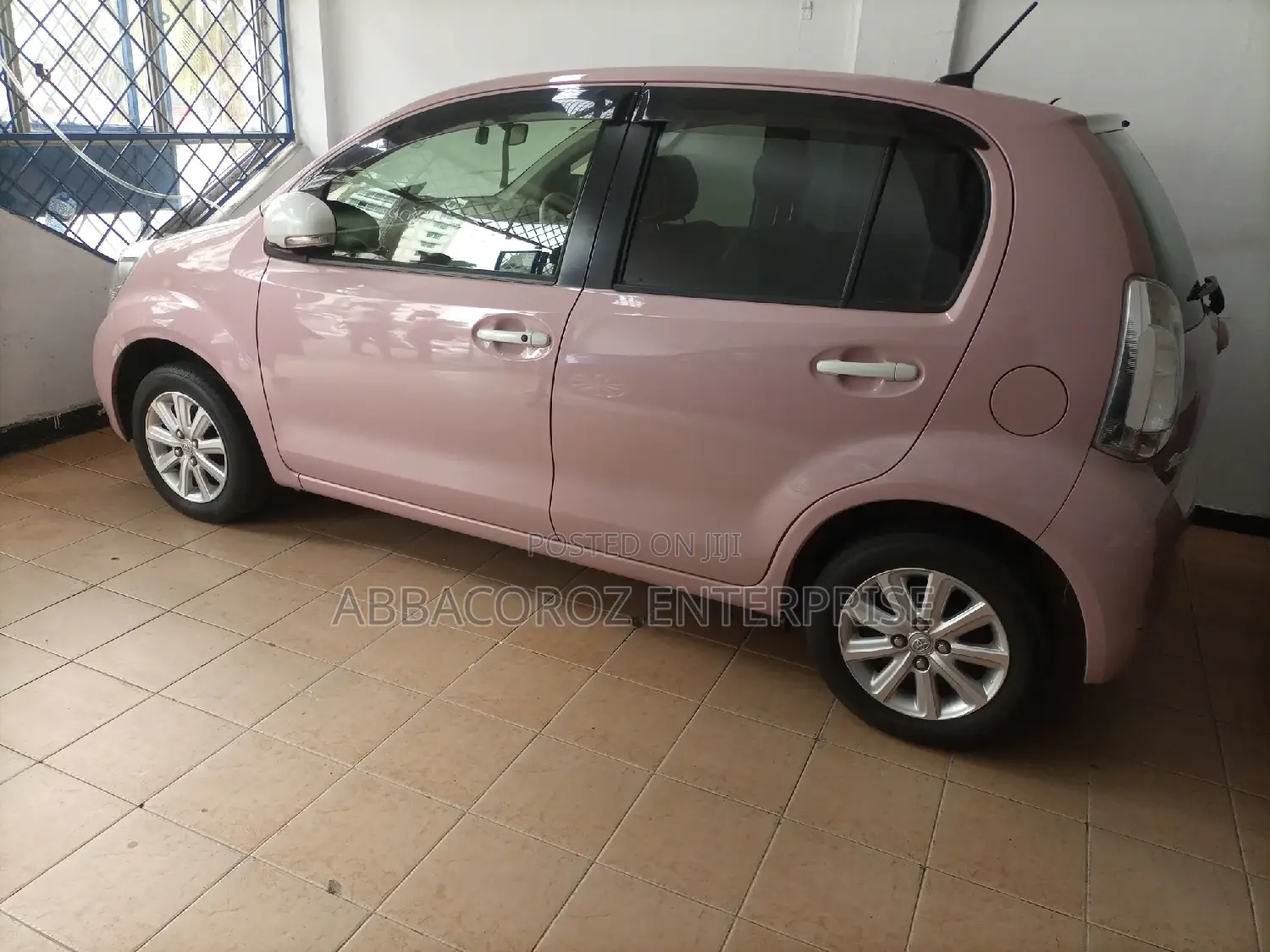 Toyota Passo 2015 Pink