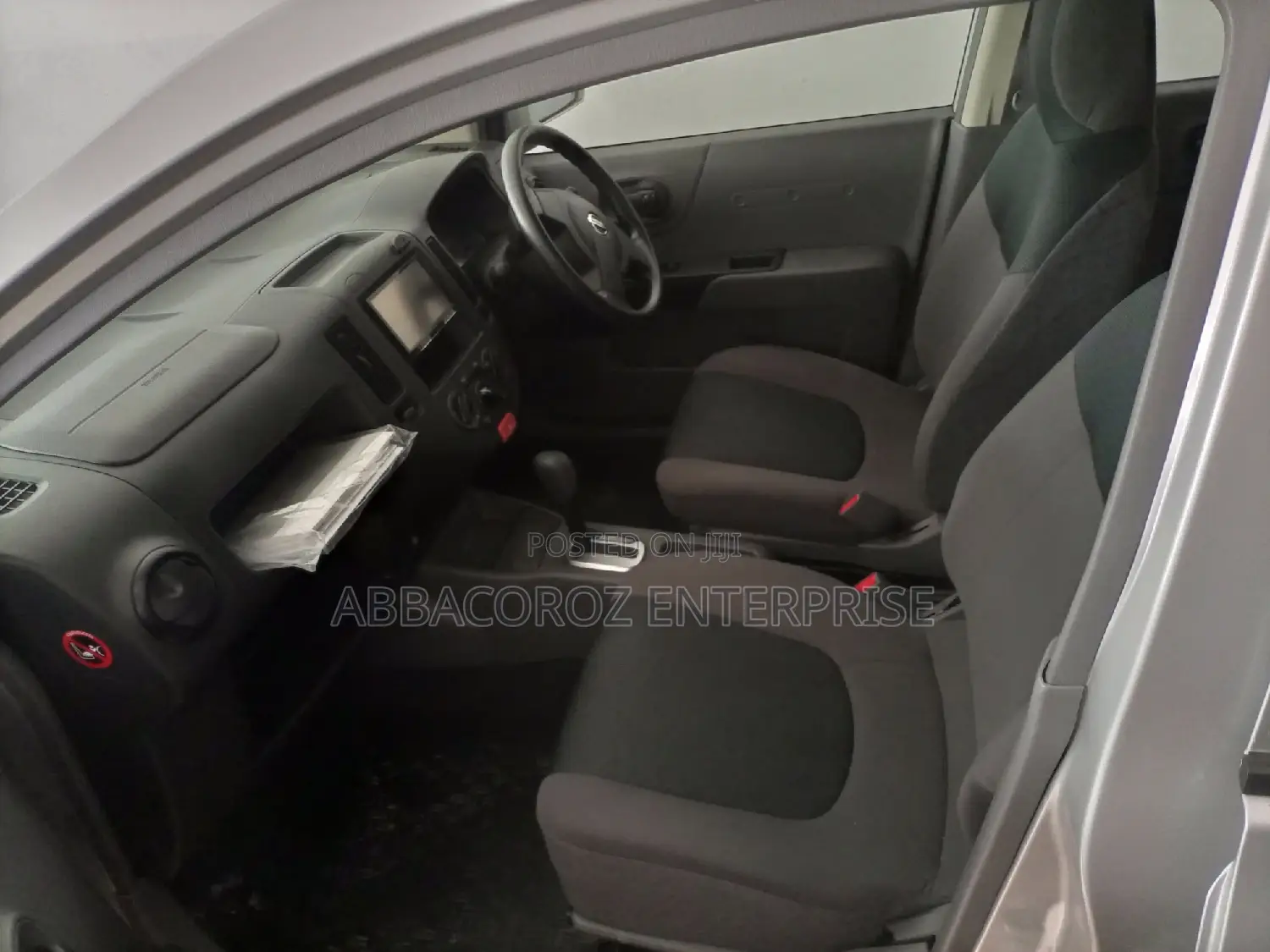 Nissan Advan 2015 Silver