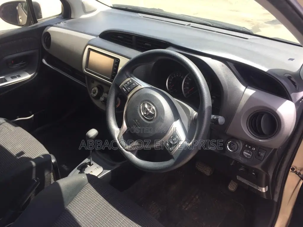 Toyota Vitz 2015 1.3 AWD 5dr Gold