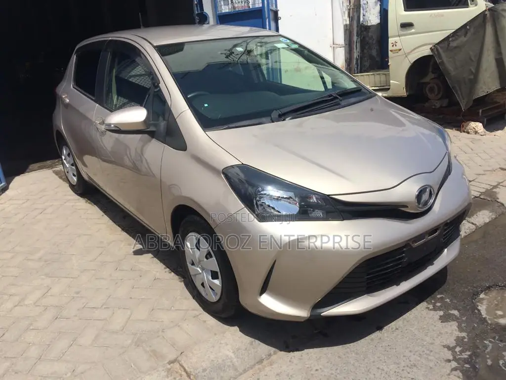 Toyota Vitz 2015 1.3 AWD 5dr Gold