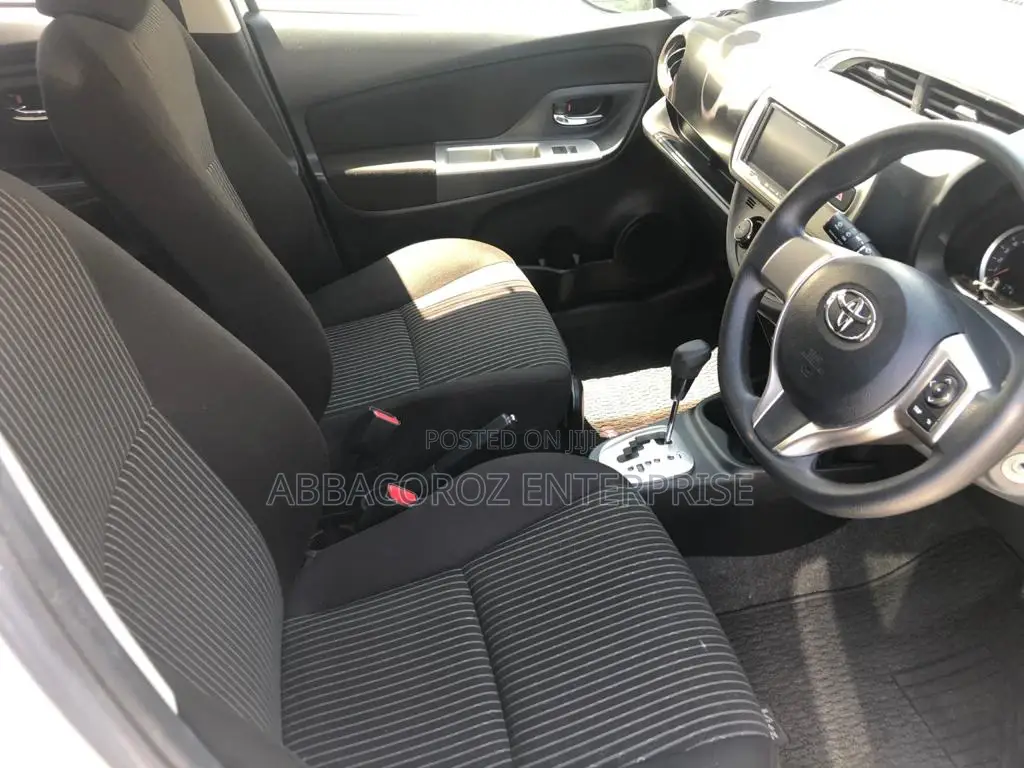 Toyota Vitz 2015 1.3 AWD 5dr Gold