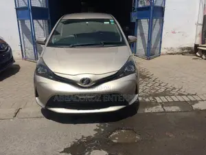 Toyota Vitz 2015 1.3 AWD 5dr Gold