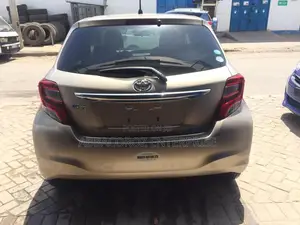 Toyota Vitz 2015 1.3 AWD 5dr Gold