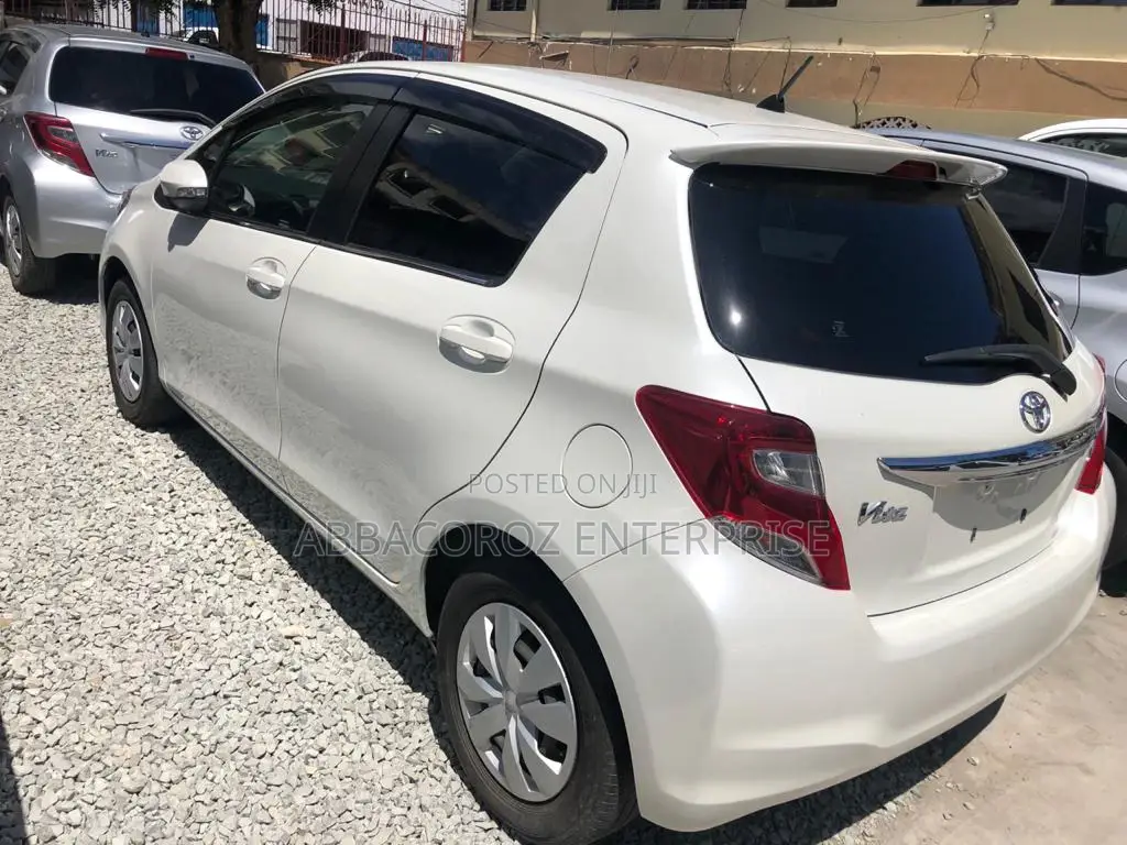 Toyota Vitz 2015 1.3 FWD 3dr White