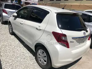 Toyota Vitz 2015 1.3 FWD 3dr White