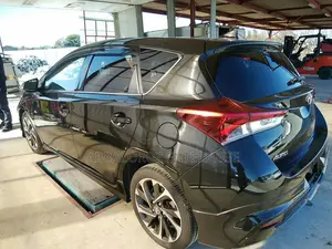 Toyota Auris 2015 Black