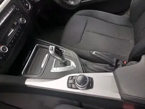 BMW 320i 2014 SV Premium Black