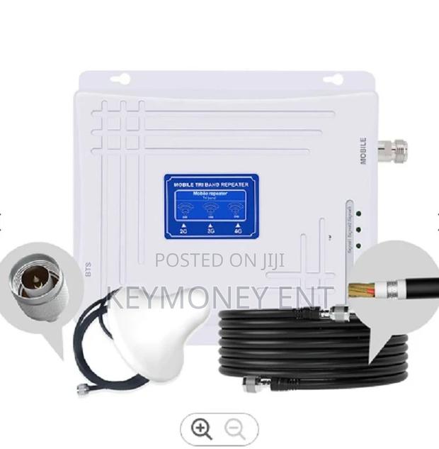 GSM 2G 3G 4G Triband 900 1800 2100mhz Cellphone Signal Repea
