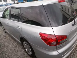 Nissan Wingroad 2014 Silver