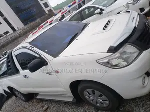 Toyota Hilux 2014 White