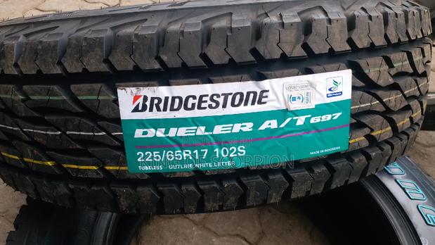 225/65r17 Bridgestone