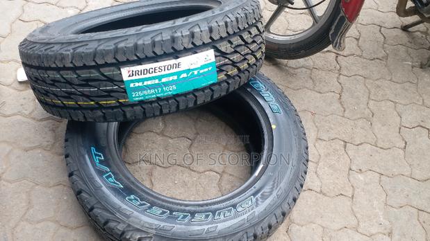 225/65r17 Bridgestone - thumbnail 2