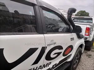 Toyota Hilux 2014 White