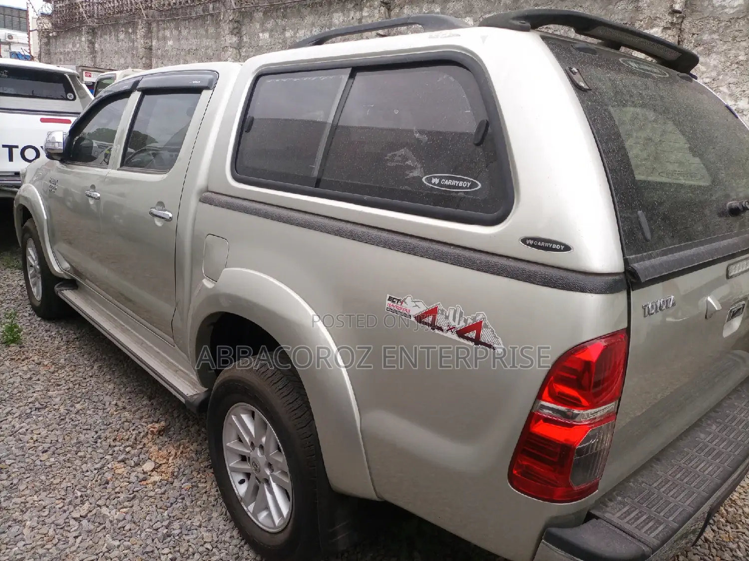 Toyota Hilux SR 4x4 2015 Silver