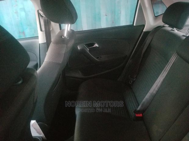 Volkswagen Polo 2015 Silver - thumbnail 5