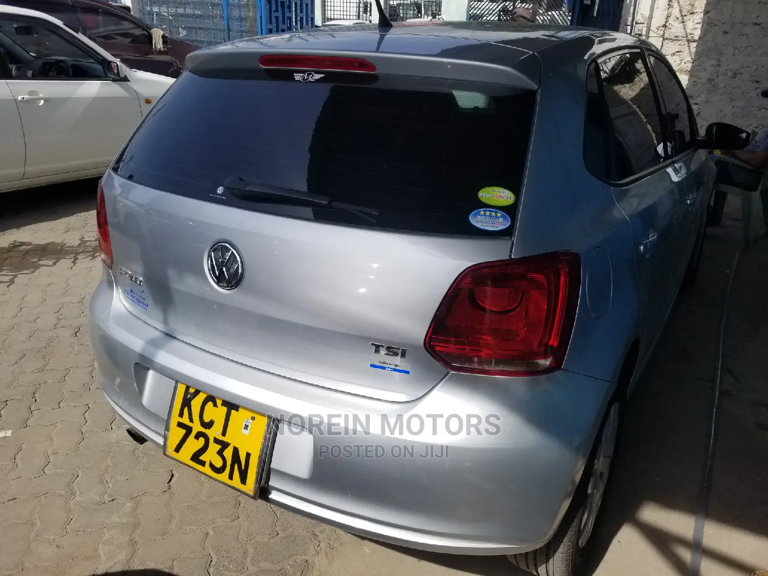 Volkswagen Polo 2015 Silver