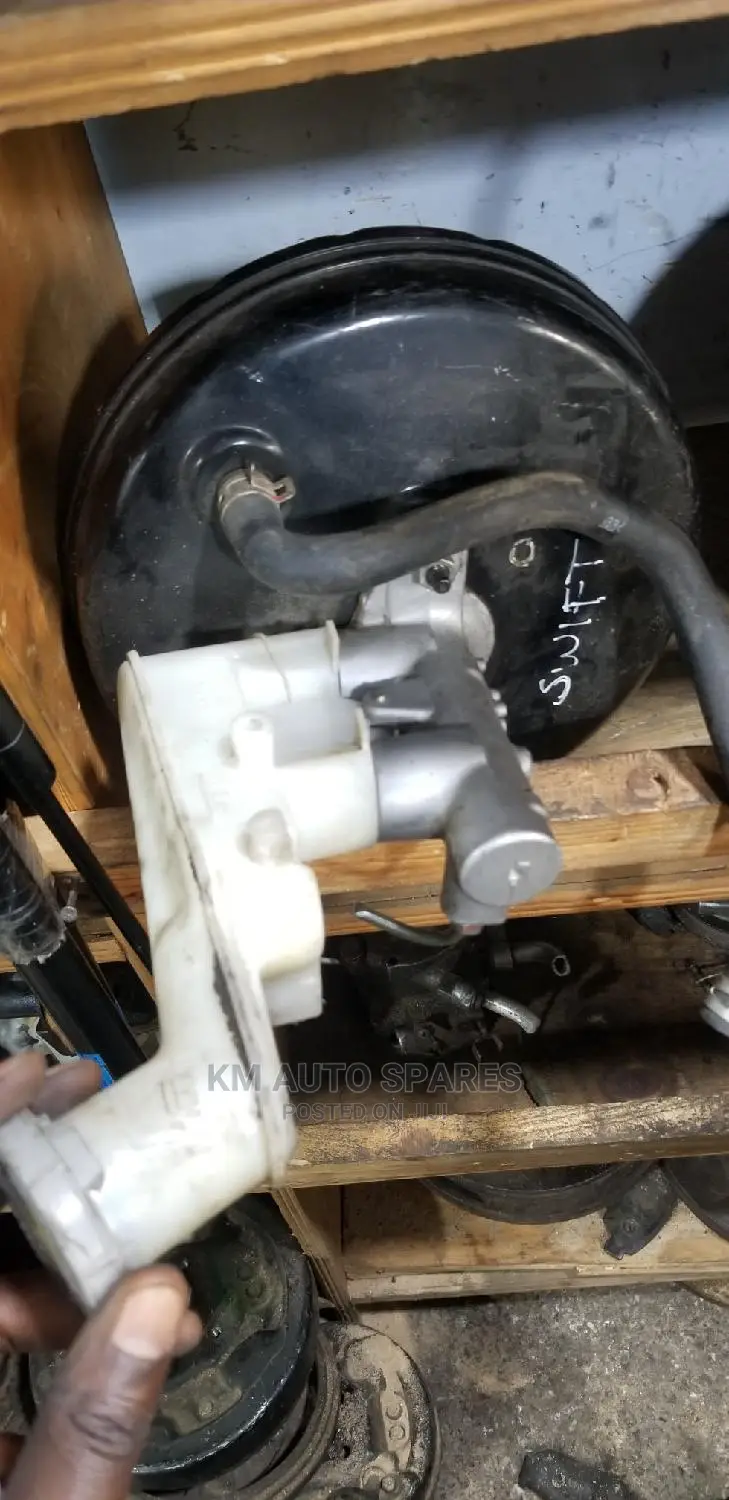 Suzuki Swift Brake Booster/Master Cylinder.