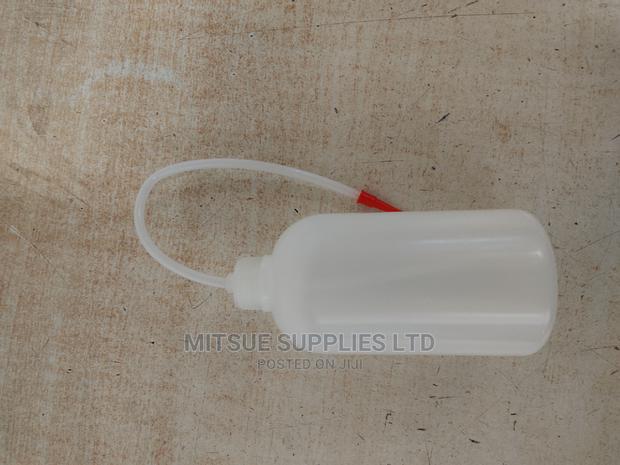 2 Pairs of Wash Bottle (4)