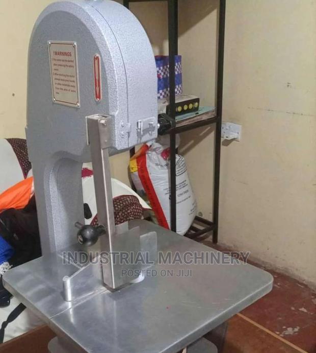 The Bone Saw/Bone Cutter - main view