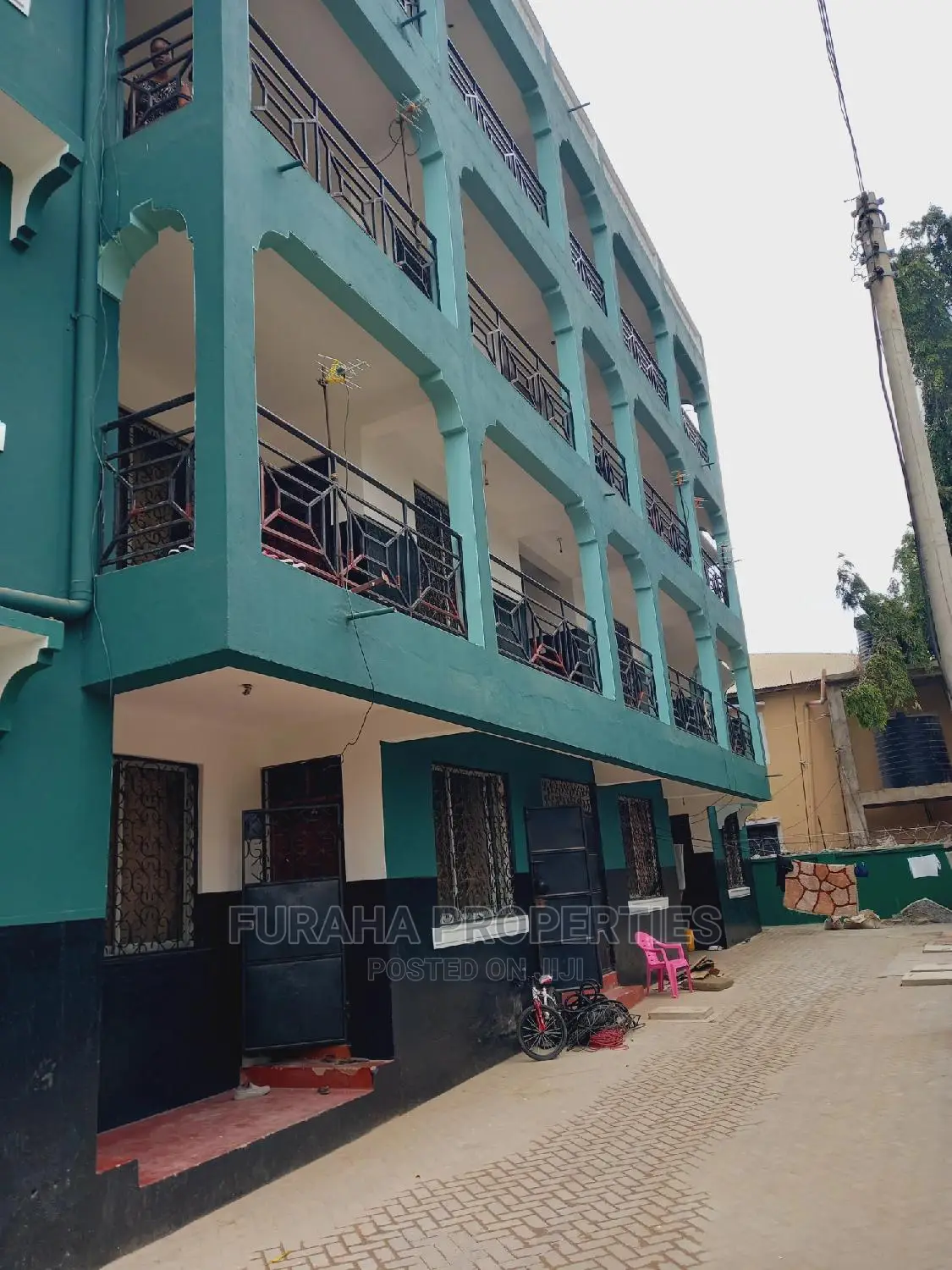 10bdrm Block of Flats in Mtwapa for Sale