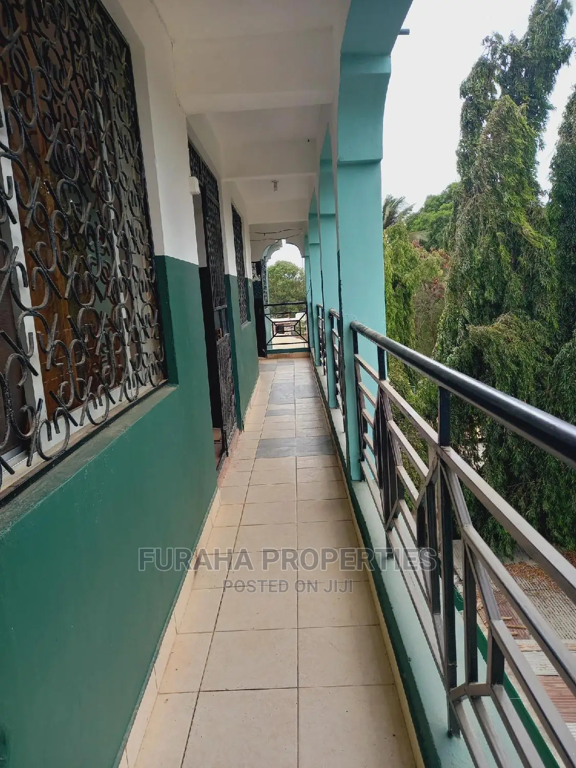 10bdrm Block of Flats in Mtwapa for Sale