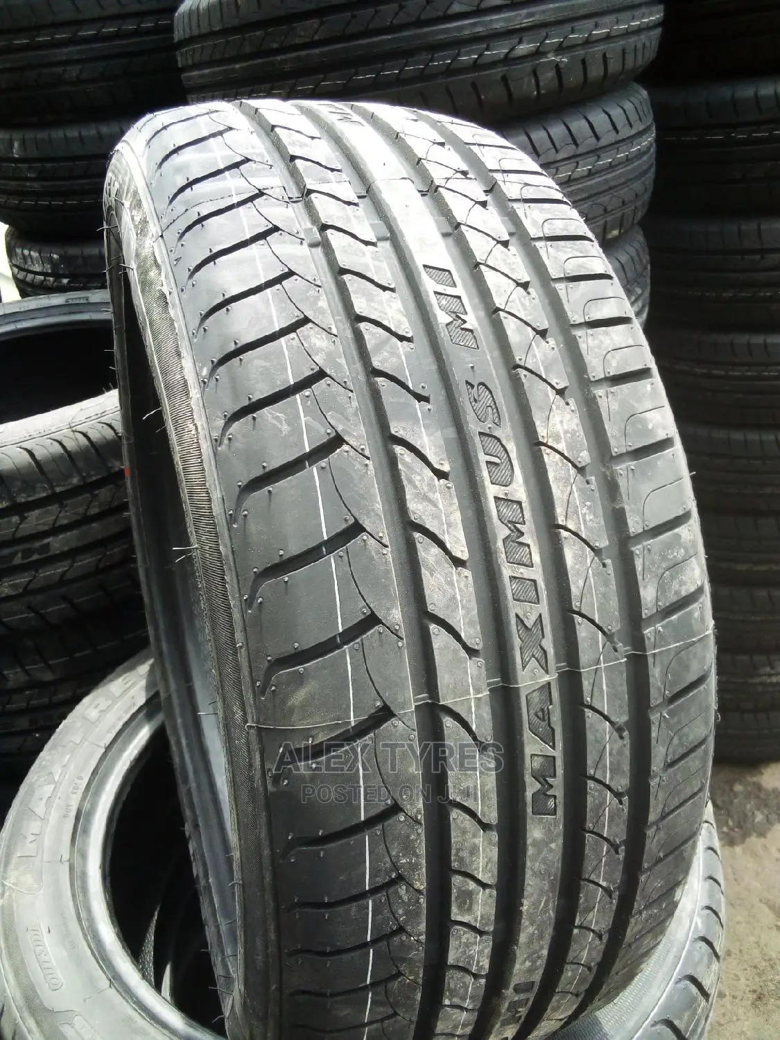 215/50r17 Maxtreck Tyres Made in China