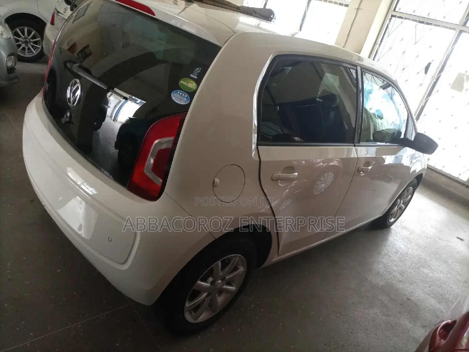 Volkswagen Up 2015 White