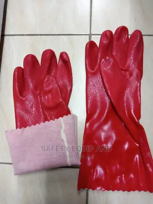 Safety Gloves for Chemical Handling