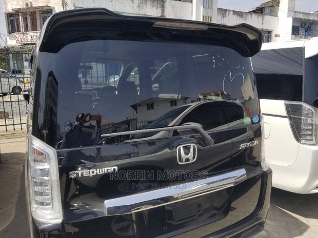 Honda Stepwgn 2014 Black - thumbnail 9