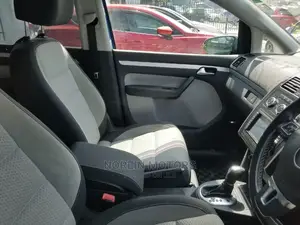 Volkswagen Touran 2014 Blue