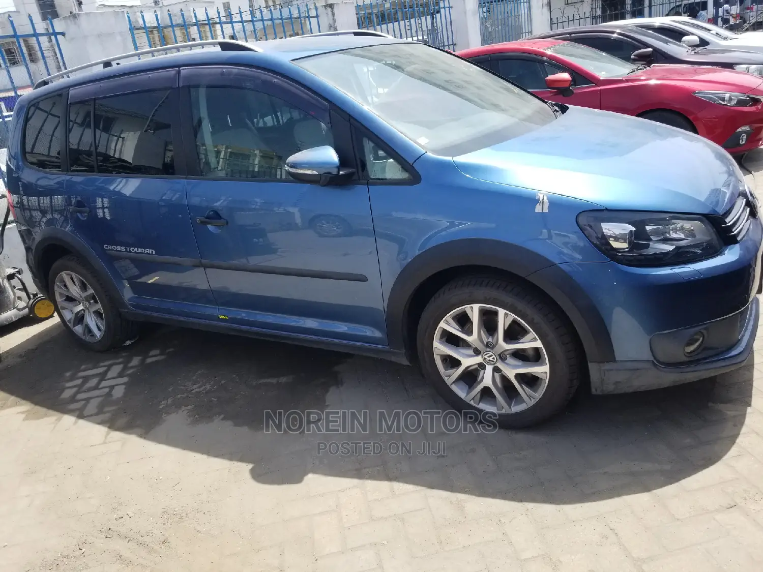 Volkswagen Touran 2014 Blue
