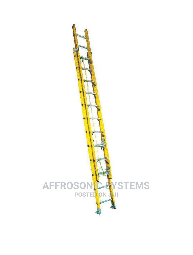 Fibre Glass Extension Ladder - thumbnail 2
