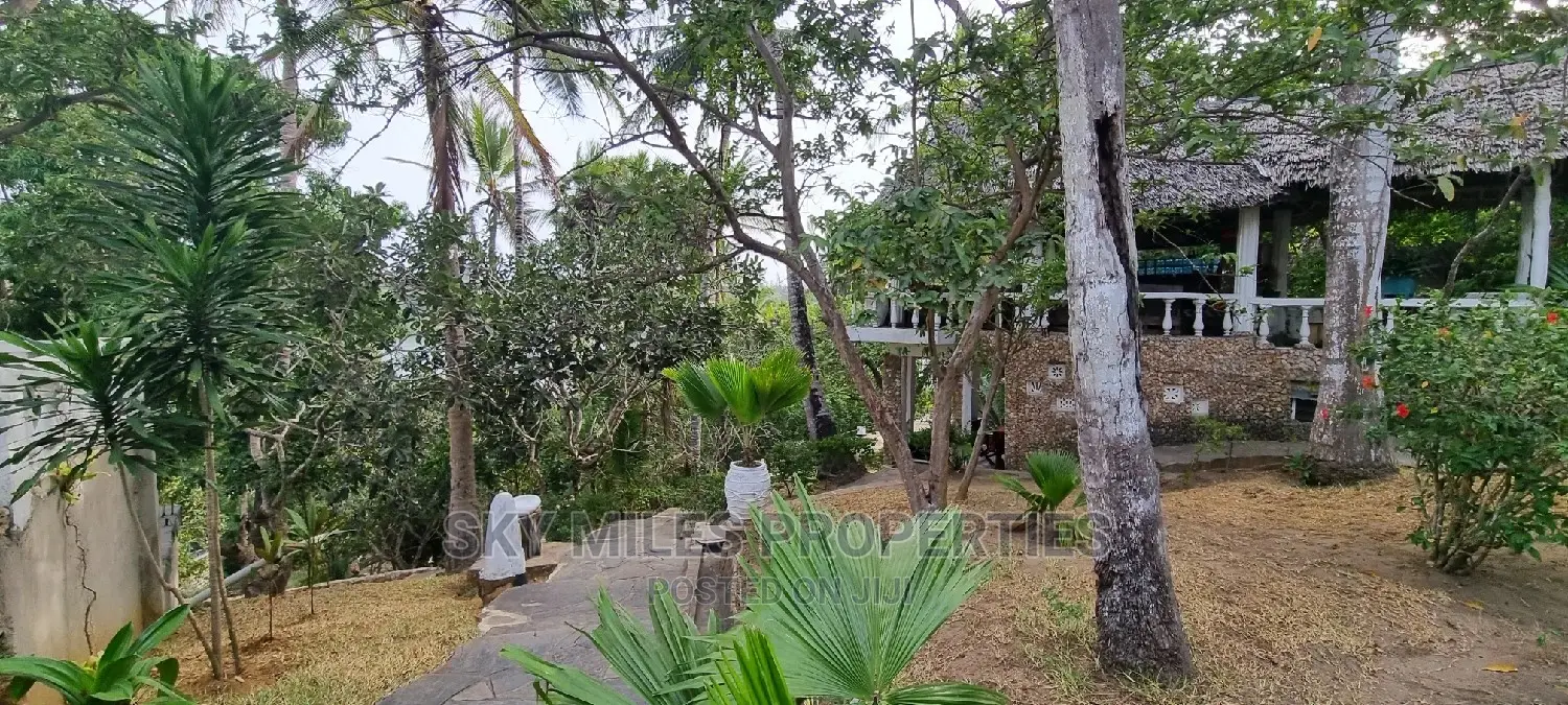 Cultural Self-Contained Huts Available for Short Term Rental