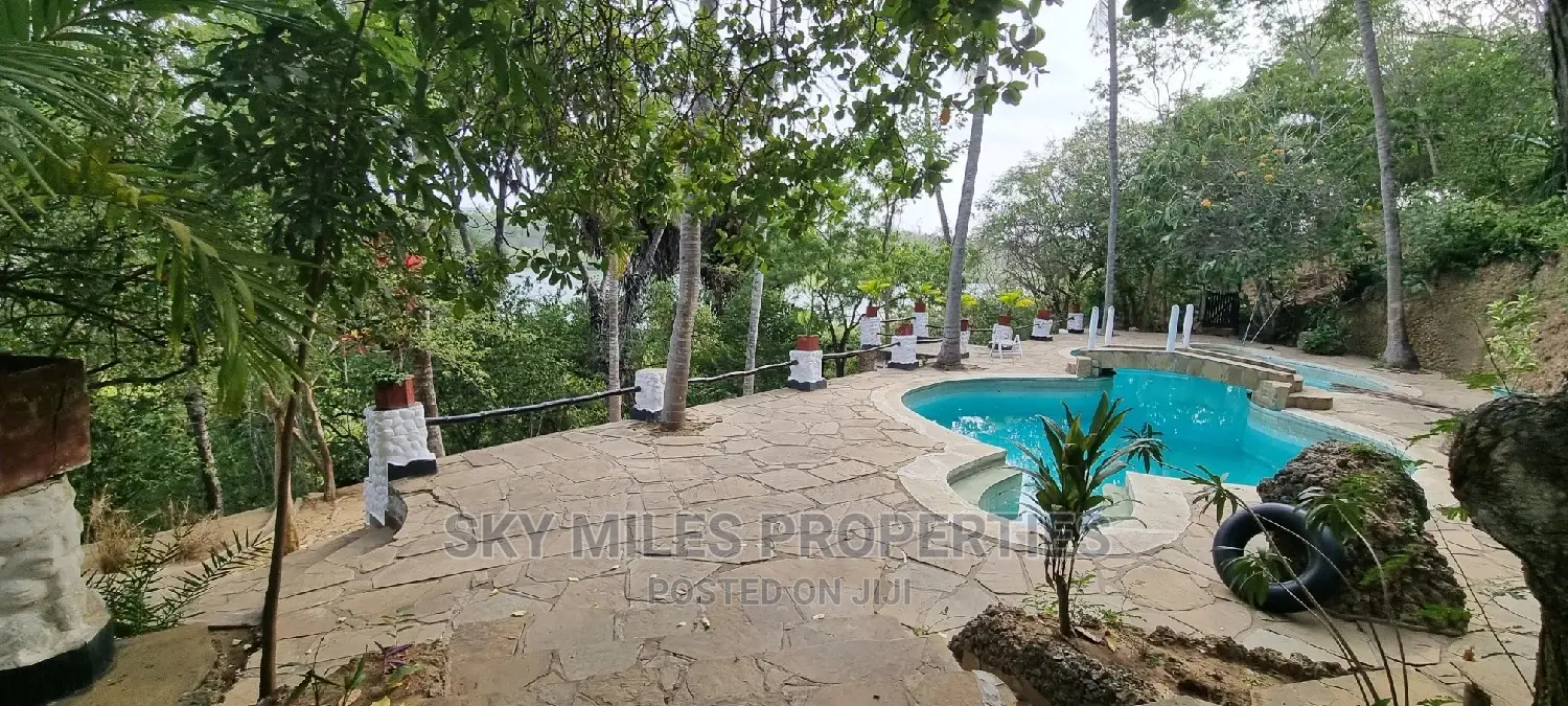 Cultural Self-Contained Huts Available for Short Term Rental