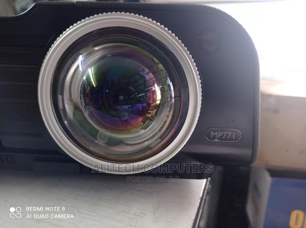 Benq Short Throw Projectors - thumbnail 4