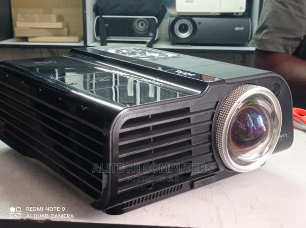 Benq Short Throw Projectors - thumbnail 3