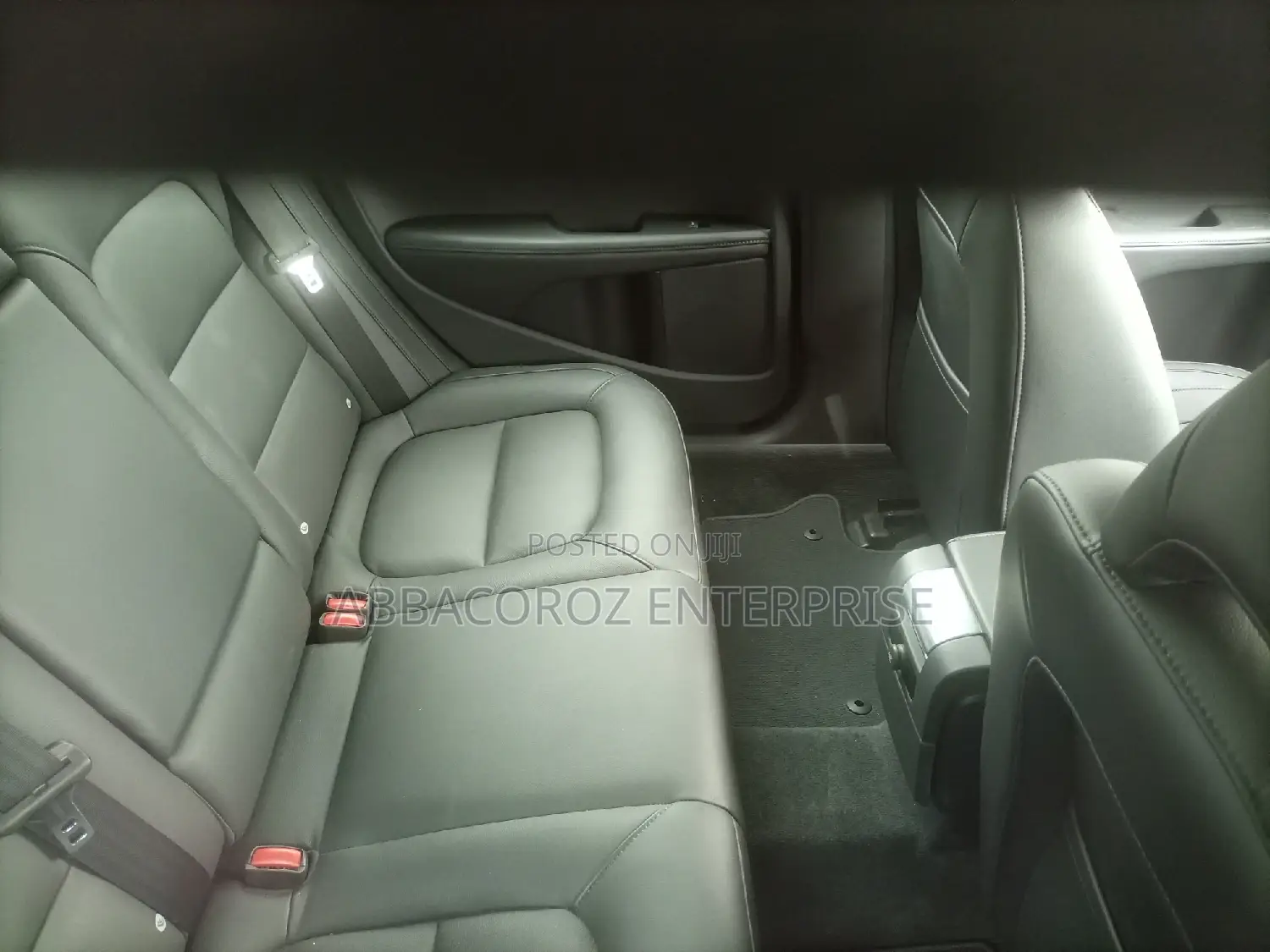 Volvo V70 2015 Black
