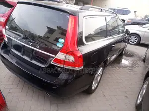 Volvo V70 2015 Black