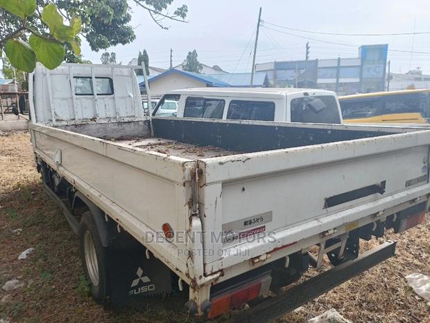 Mitsubishi Canter 2015 White - thumbnail 4