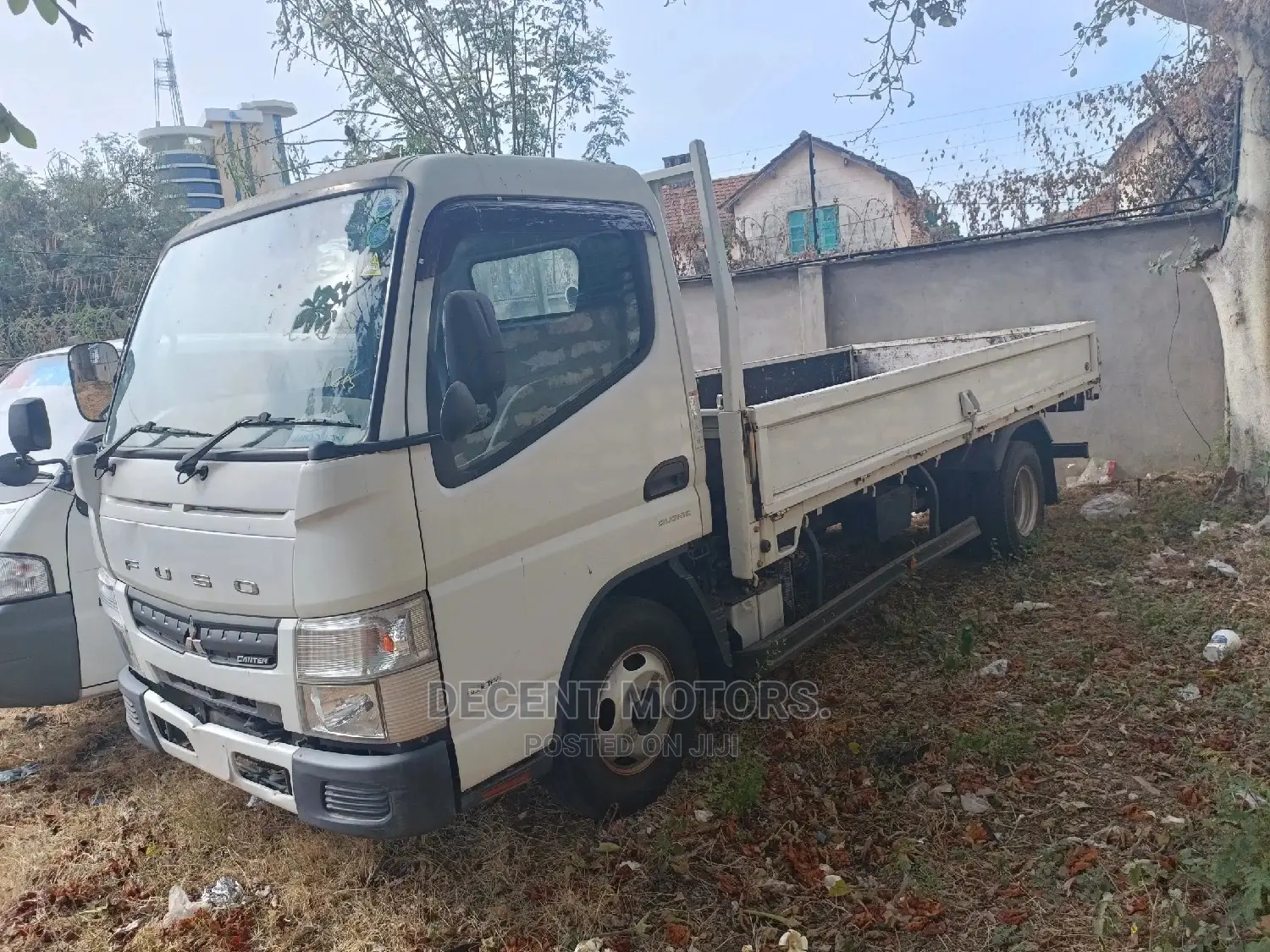 Mitsubishi Canter 2015 White