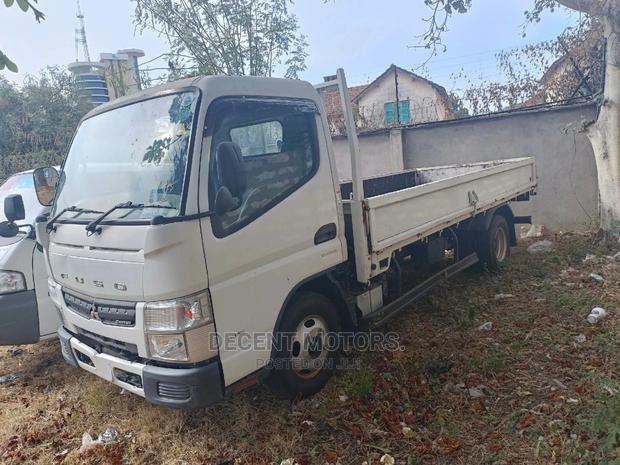 Mitsubishi Canter 2015 White - thumbnail 5